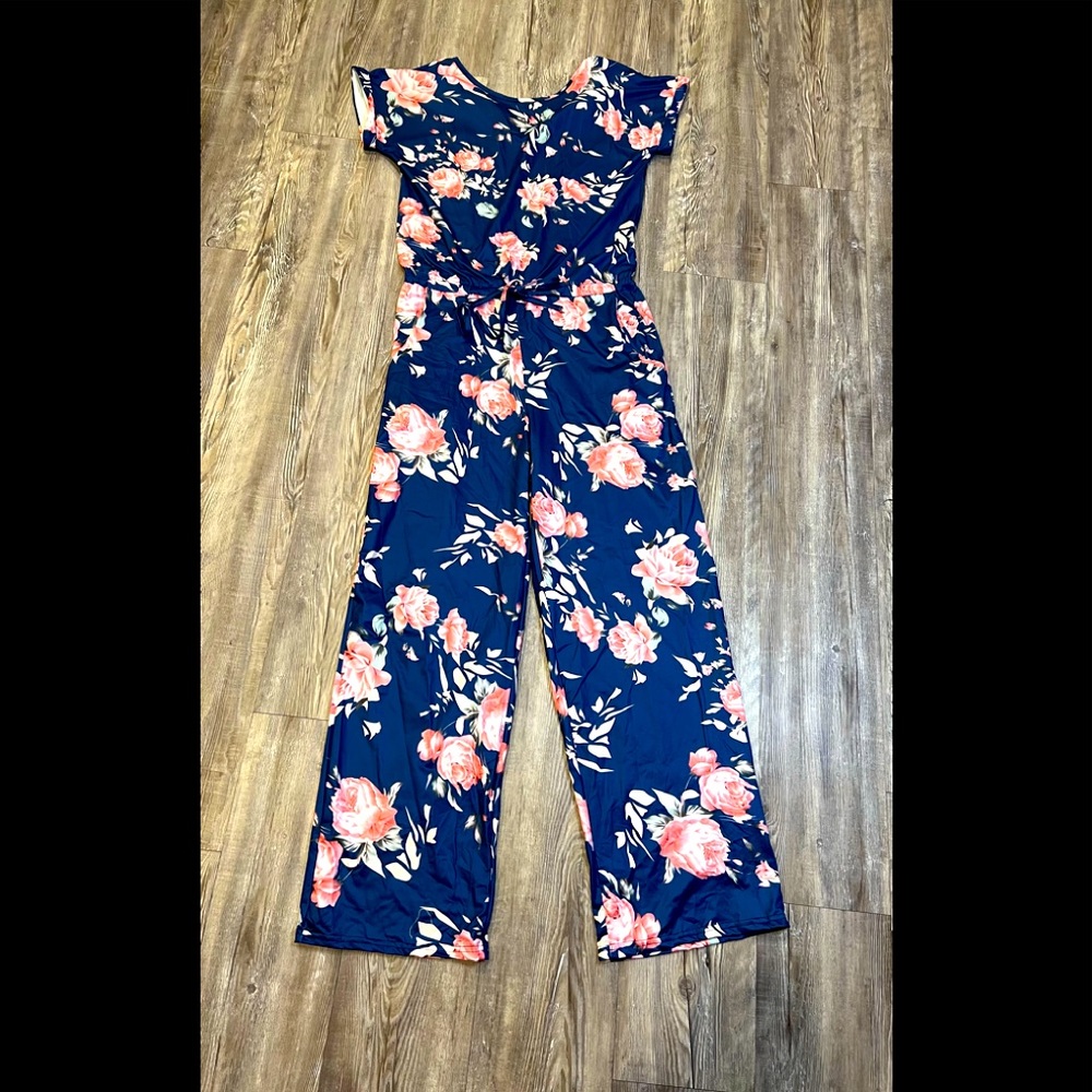 NWOT FLORAL JUMPSUIT